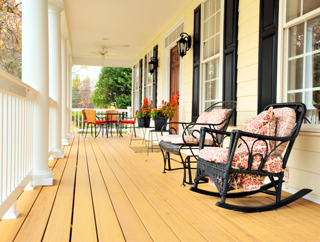 5 Inviting Furniture Pieces For Summer furniture for summer